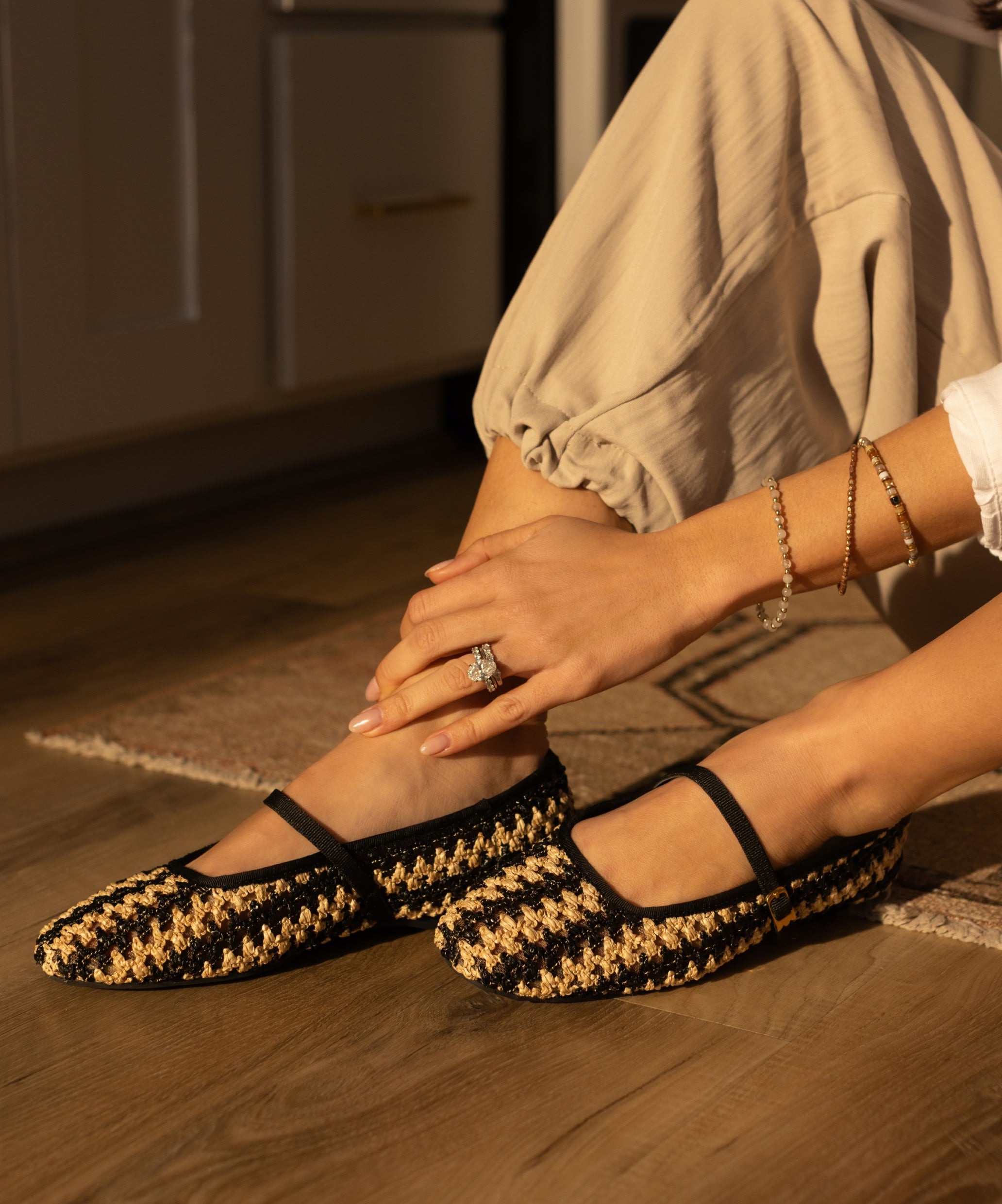 HummingbirdMJ_BandWOpenweave_PDP_5x6_ShoeOnFoot.jpg