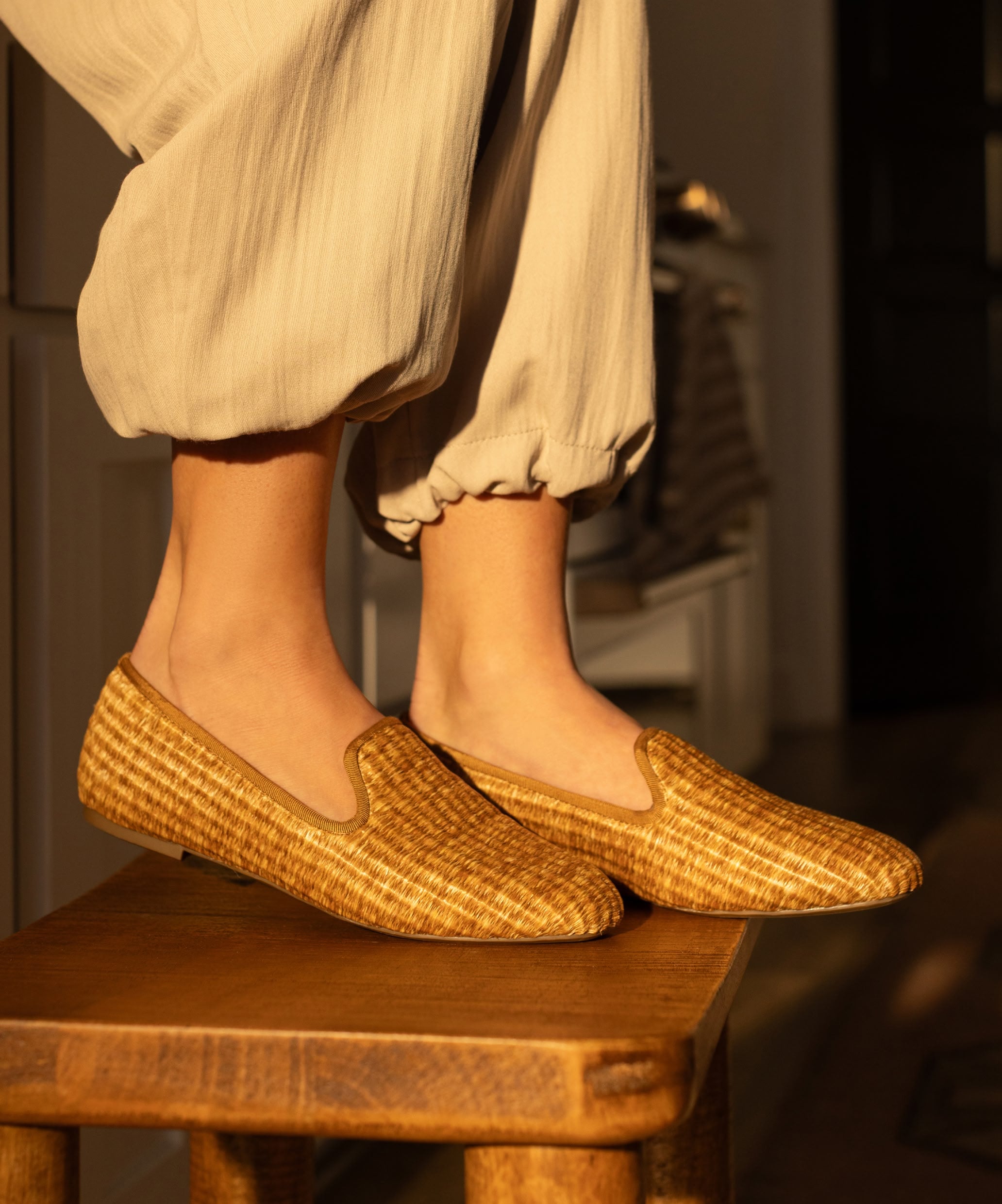 Starling_TanRaffia_PDP_5x6_ShoeOnFoot.jpg